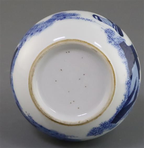 A Chinese blue and white bottle vase, Kangxi period, height 22cm